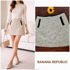 BANANA REPUBLIC POCKETS SKIRT